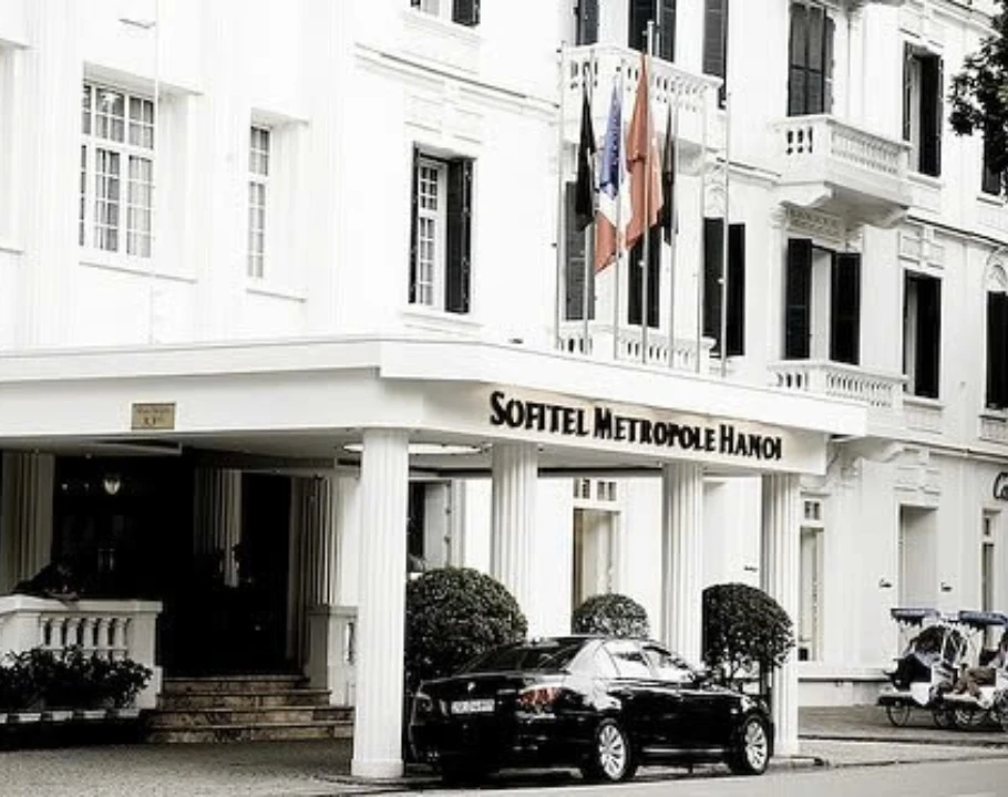 Khách sạn Metropole